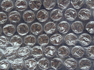 <span class="mw-page-title-main">Bubble wrap</span> Packing material
