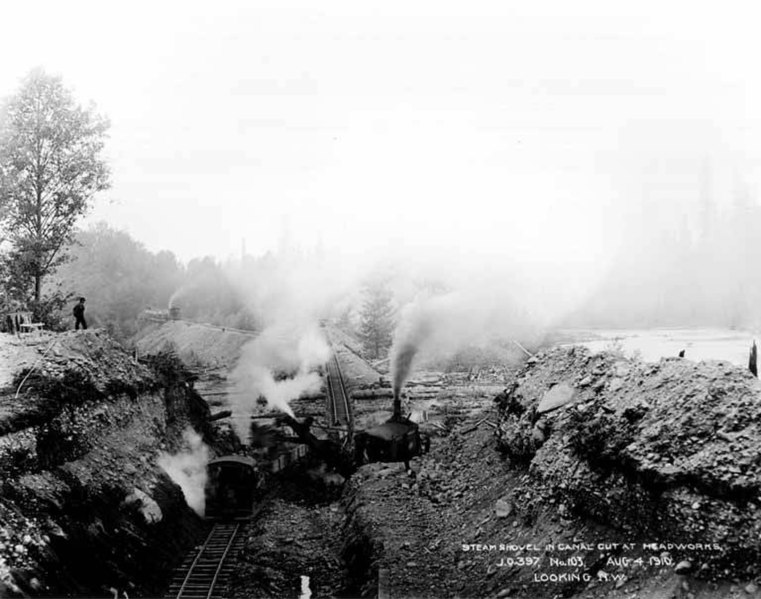 File:Canal excavation at dam headworks, August 4, 1910 (SPWS 533).jpg