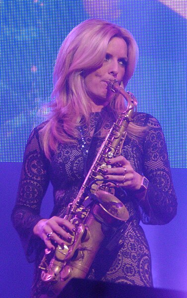 File:Candy Dulfer - 03-12-2009.jpg