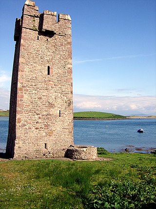 <span class="mw-page-title-main">Carrickkildavnet Castle</span> Ruined tower house, County Mayo, Ireland