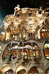 '''Casa Batlló''' by night on the '''Mançana de la discòrdia'''