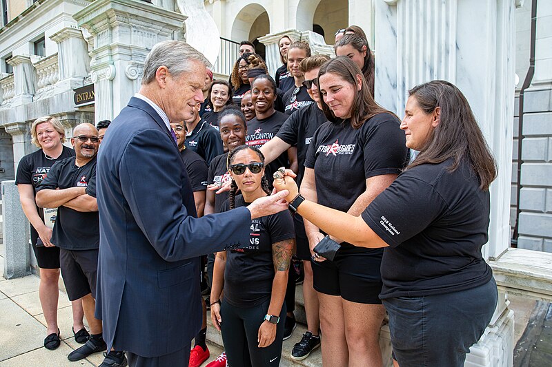 File:Charlie Baker and Boston Renegades (E9BHLKvXoAktRaz).jpg