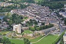 Chateau de falaise et centre.JPG