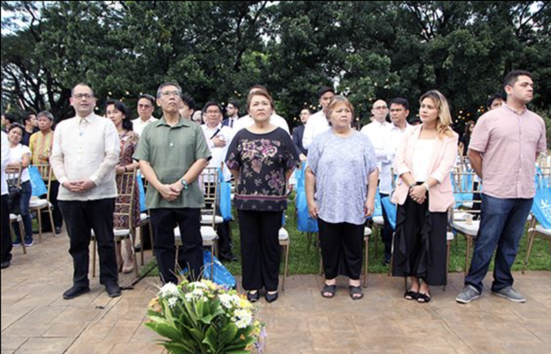 File:Chel Diokno, Maris Diokno, and the Diokno family with Chito Gascon at the Liwasang Diokno.png