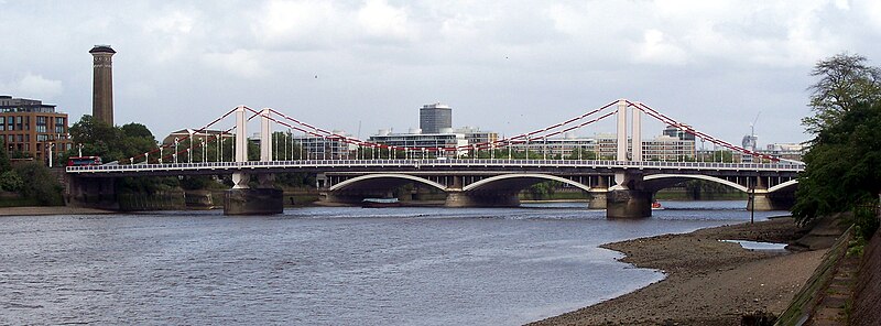 File:Chelsea Bridge 2.JPG