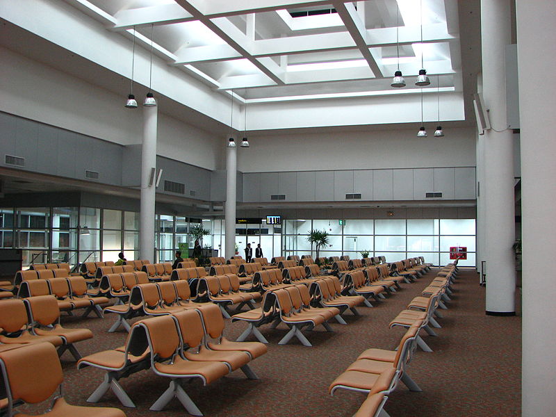 File:ChiangmaiAirport-2.JPG