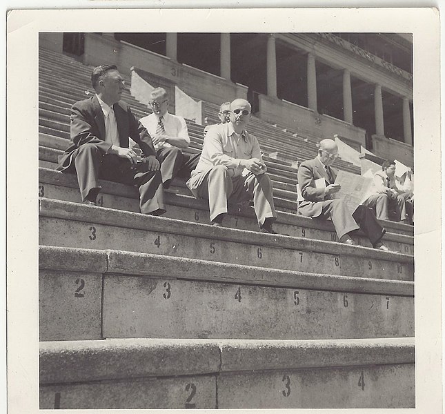 File:Churchill Downs 1951.jpg