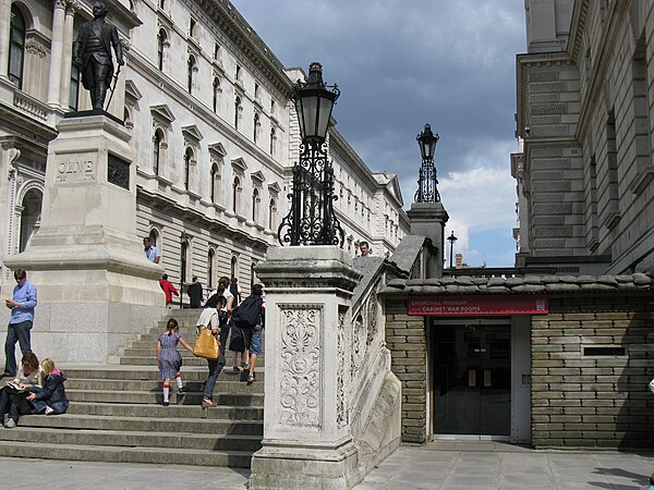 Public entrance, before the 2012 redesign, Clive Steps with the Treasury building on the right and the Foreign and Commonwealth Office on the left.