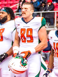 <span class="mw-page-title-main">Connor Hamlett</span> American football player (born 1992)