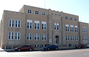 Curry County Courthouse in Clovis, gelistet im NRHP Nr. 87000881[1]