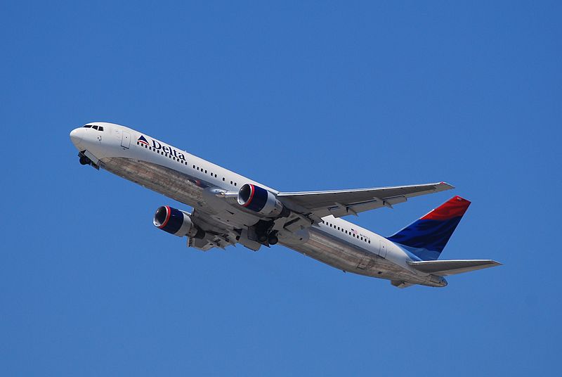 File:DELTA 767-300 (2539316729).jpg