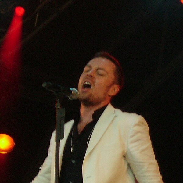 File:DarrenHayes.jpg