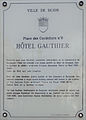 Plaque d'information trilingue (français, anglais et allemand)