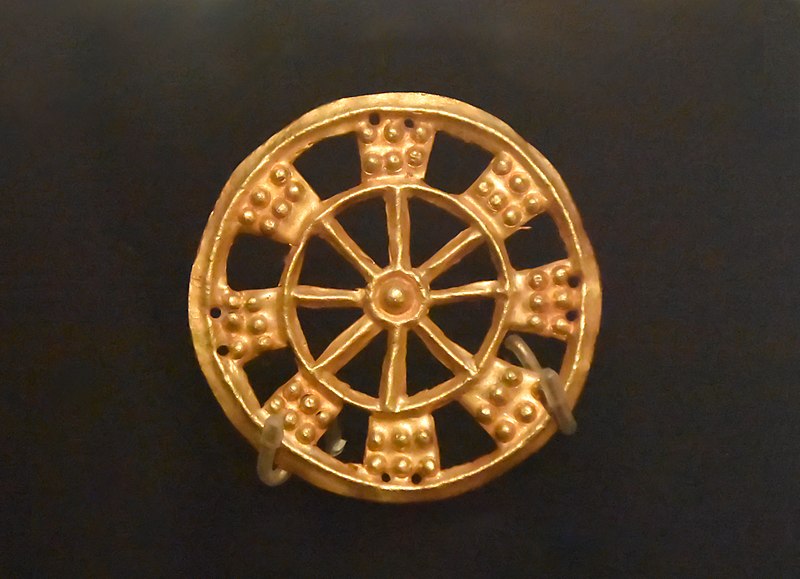 File:Disco ornamental de oro del período neoelamita (ca. 585-539 a. C.) - Jubaji, Irán- MARQ.jpg