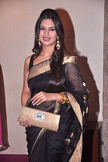 Divyanka Tripathi no 'SAB Ke Anokhe Awards'.jpg