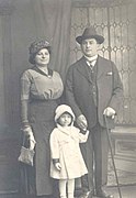 Canadian nurse and philanthropist Dorothy Dworkin with family