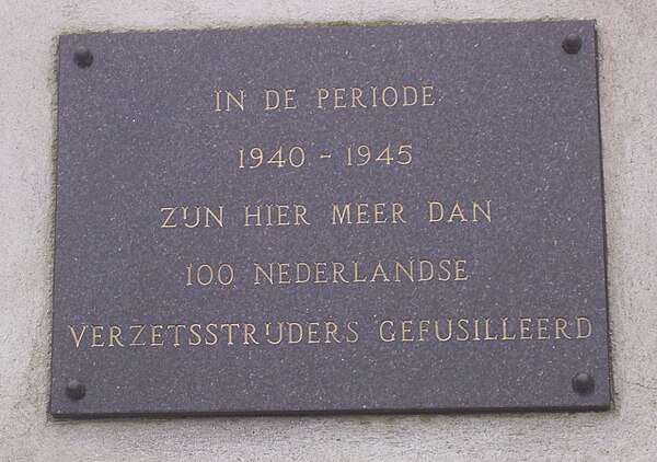 Plaque honouring the Dutch resistance members executed by the Germans at Sachsenhausen concentration camp