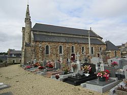 Eglise Saint-Maudez de Coatascorn1.jpg