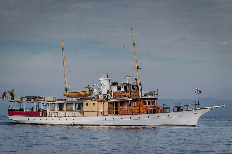 File:El Primero was a steam yacht 2.jpg