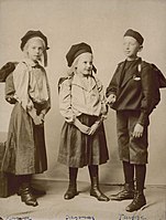 Emma Christine, Dagmar a Thyge Matthiasenovi, asi 1900