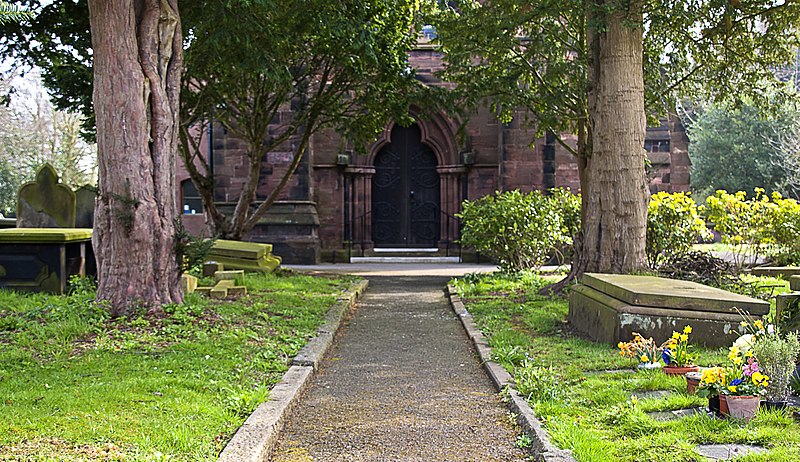 File:Entrance to St Matthews - geograph.org.uk - 4422625.jpg