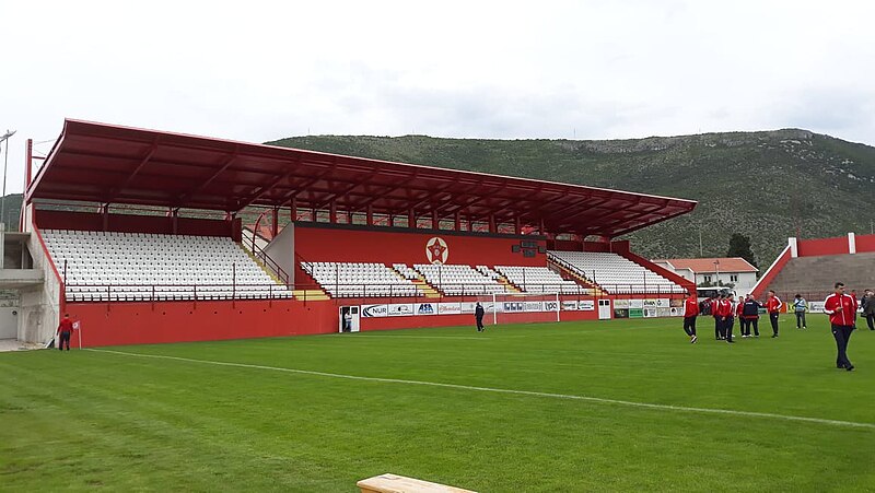 Ficheiro:FKVelez stadion rođeni.jpg