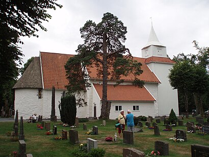 How to get to Fjære Kirke with public transit - About the place