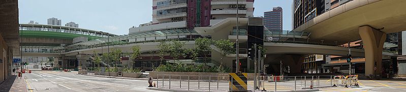 File:Footbridge of Wong Chuk Hang Station entrance and exit B (panorama, blue sky).jpg