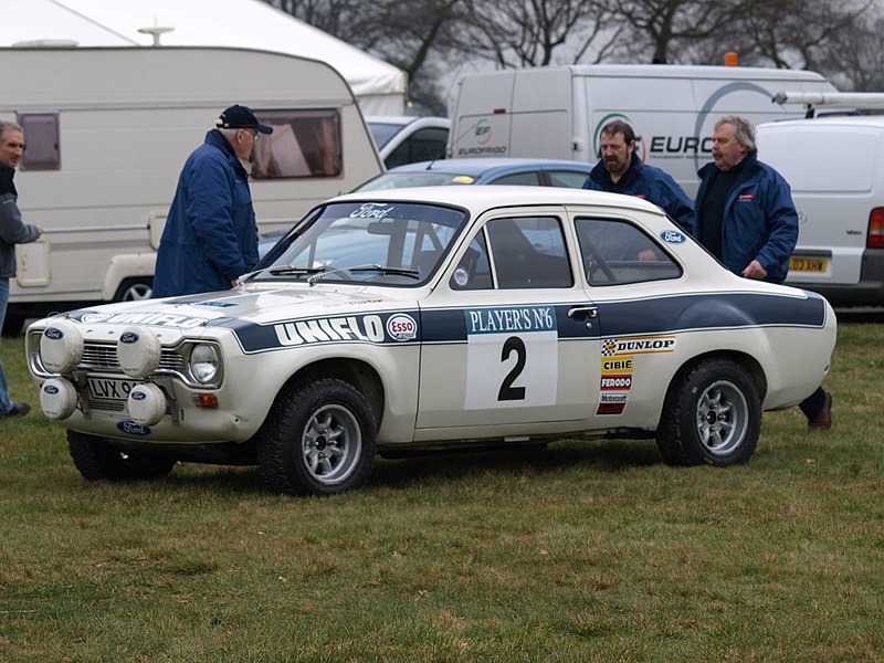 File:Ford Escort RS1600 - Race Retro 2008 06.jpg