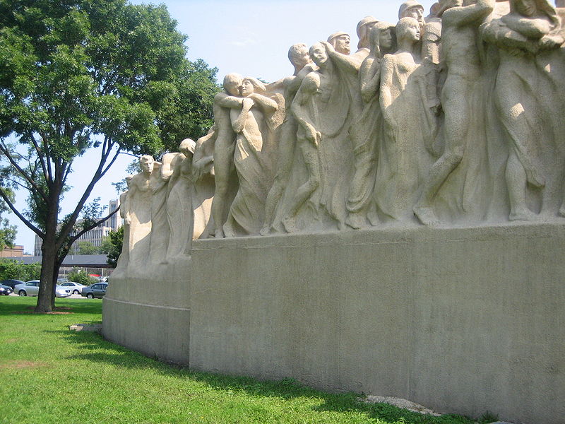 File:Fountain of Time rear3.jpg