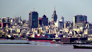 En el skyline de Montevideo