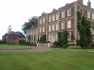 <span class="mw-page-title-main">Gunby Hall</span> Grade I listed English country house in East Lindsey, England