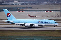 HL7615 - Korean Air Lines - Airbus A380-861 - ICN (17144529498).jpg