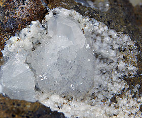 Chabazite-Na makalesinin açıklayıcı görüntüsü