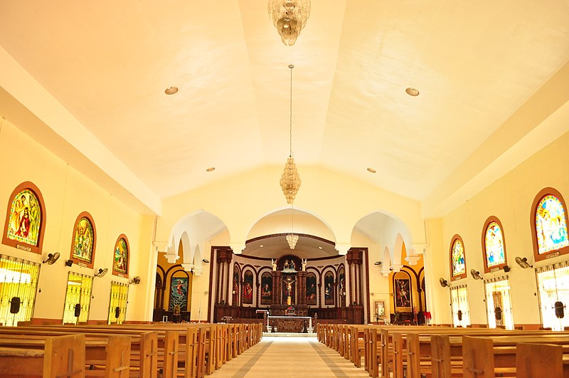 File:Interior of Church of Alangalang, Leyte.jpg