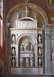 Interior of Santi Giovanni e Paolo (Venice) - Monumento del doge Pietro Mocenigo - Pietro Lombardo.jpg