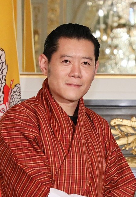 Tập_tin:Jigme_Khesar_Namgyel_Wangchuck_at_the_Enthronement_of_Naruhito.jpg