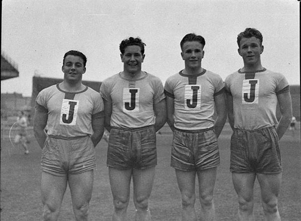 Joeys boys at GPS athletics, 1939