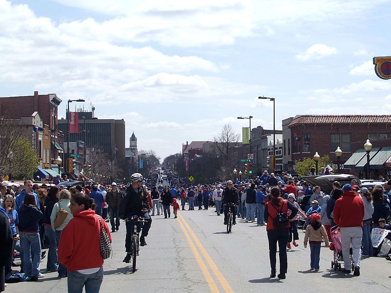 File:KU Victory Parade (3032743768).jpg