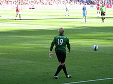 Schmeichel playing for Manchester City in 2007 Kasper Schmeichel (1240546579).jpg