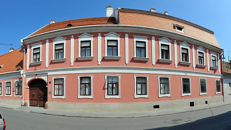 File:Kuća porodice Karamata, panorama.jpg