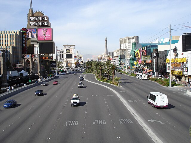 File:Las Vegas Strip (7977540407).jpg - Wikipedia