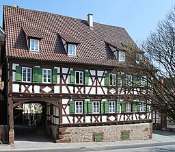 Lienzingen-Knittlinger Straße 12-2010-04-20