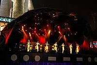 12 Girls Band en concert à Shangai en 2007.