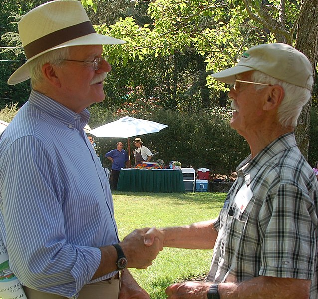 File:Loaves & Fishes of Contra Costa County 30 Year Anniversary Garden Party (9187484466).jpg