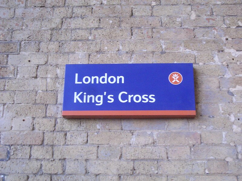 File:London King's Cross sign.jpg