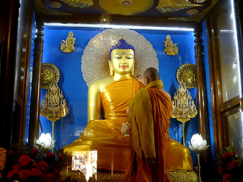 File:Lord Buddha Maha Bodhi Temple Bodh Gaya India - panoramio.jpg