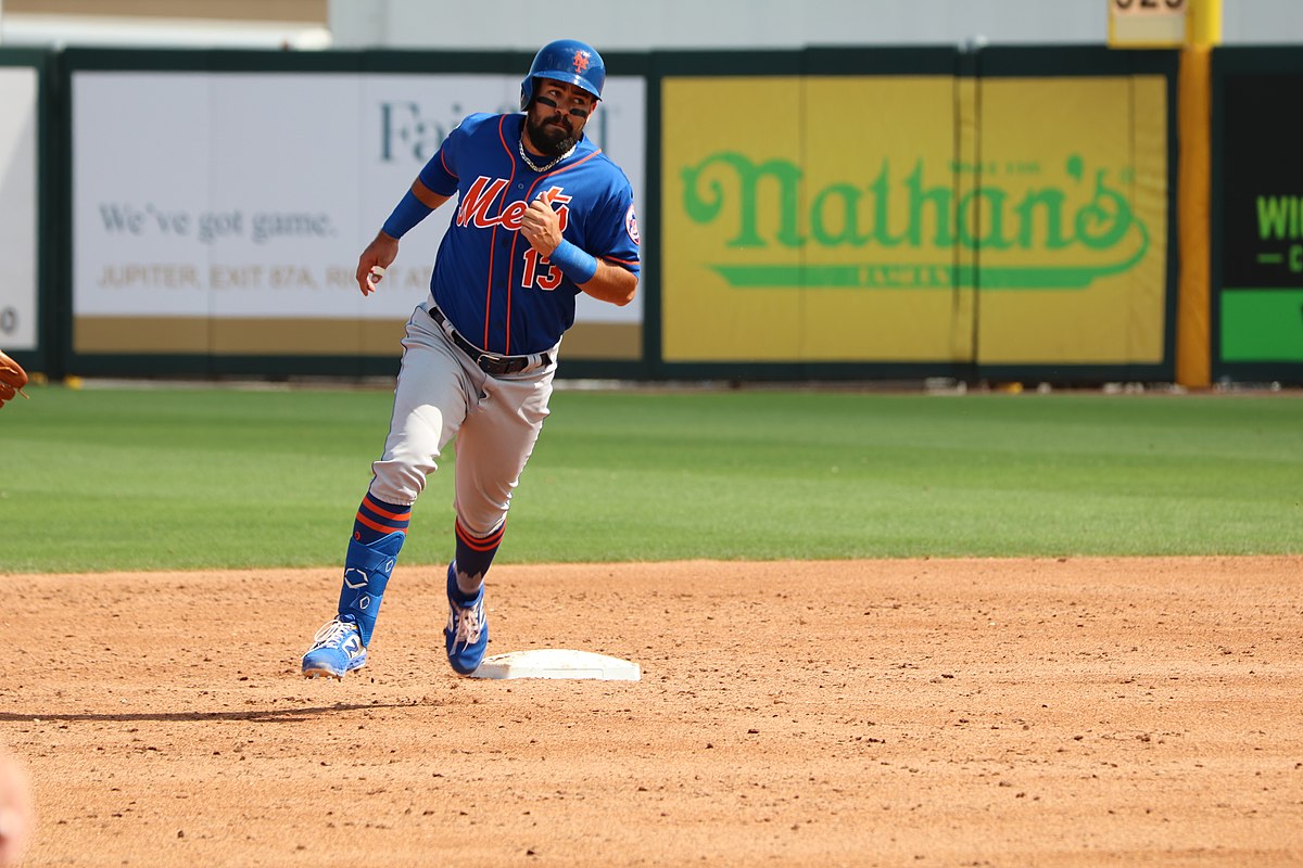 File:Luis Guillorme runs the bases, March 3, 2019 (cropped).jpg - Wikipedia