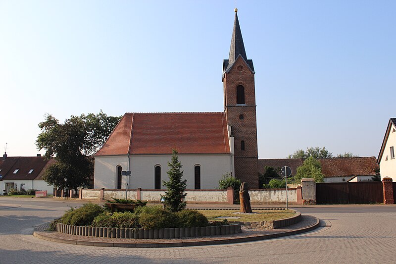 File:Lutherkirche Görschlitz 2016 IMG 6793.jpg
