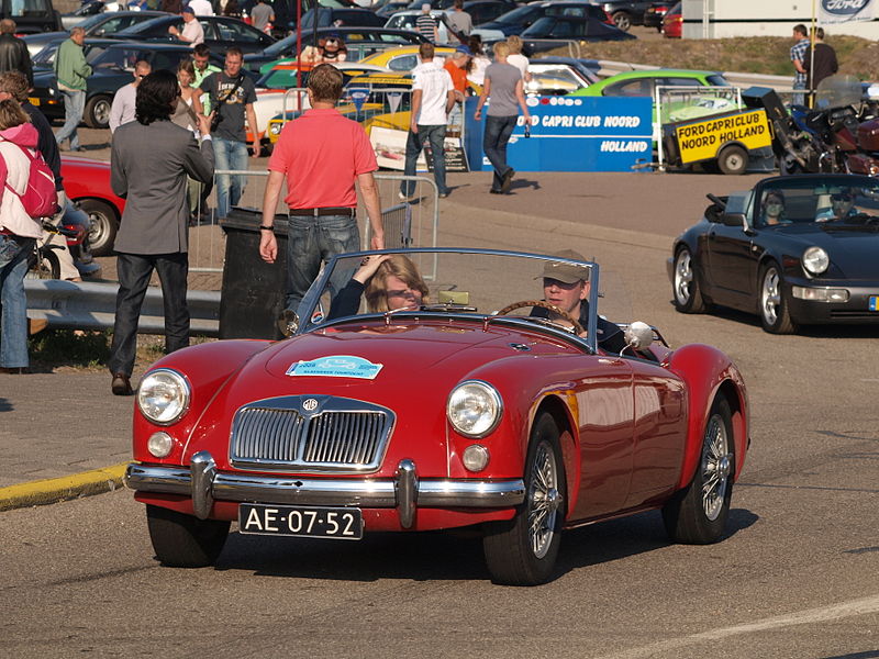 File:MG MGA 1600 MkI Roadster AE-07-52.JPG